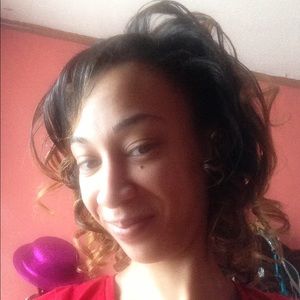 Meet your Posher, Ashanta