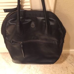 Black Lululemon bag
