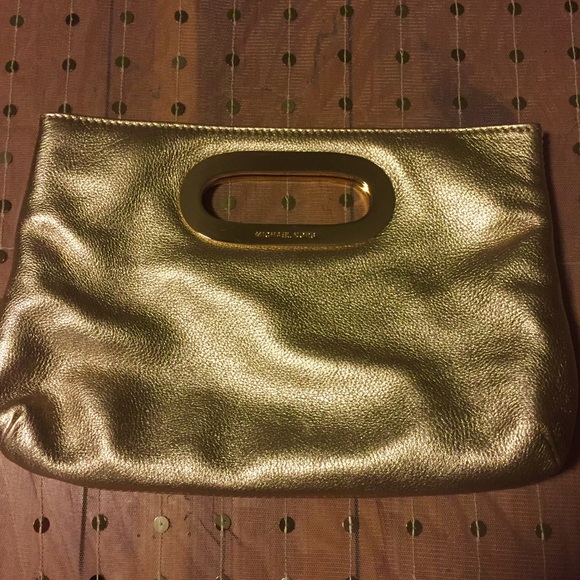 MICHEAL KORS GOLD CLUTCH