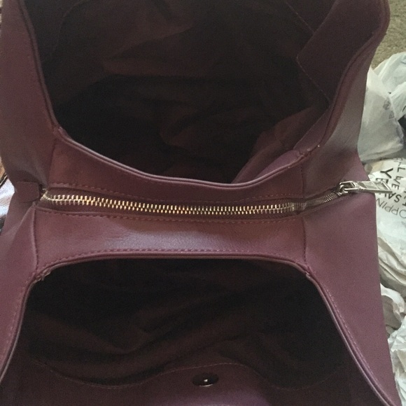 💥SOLD💥NWT Bebe Hobo - Picture 3 of 3