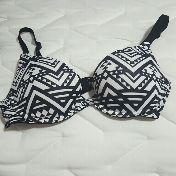 VS Pink wear everywhere push up bra