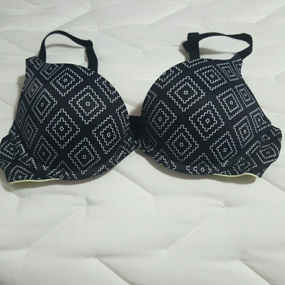 VS Pink wear everywhere push up bra