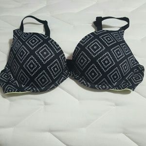 VS Pink wear everywhere push up bra