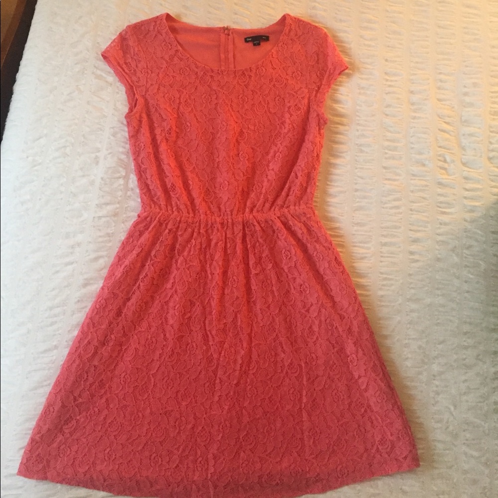 GAP floral lace short sleeve dress