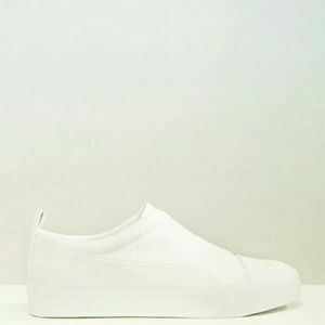 New!!! In box well made slip on shoe