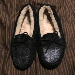 Ugg moccasins sz 3