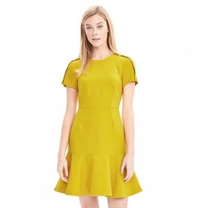 Banana Republic Dresses - Banana Republic Short Sleeve Flounce Dress Banana Republic Dresses - Banana Republic Short Sleeve Flounce Dress