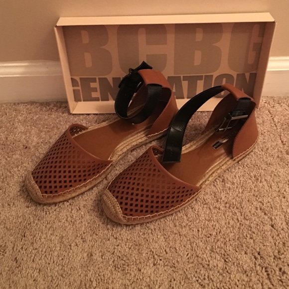 💥New BCBG💥Cognac Espadrilles
