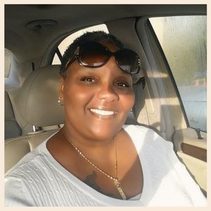 Meet your Posher, Natosha