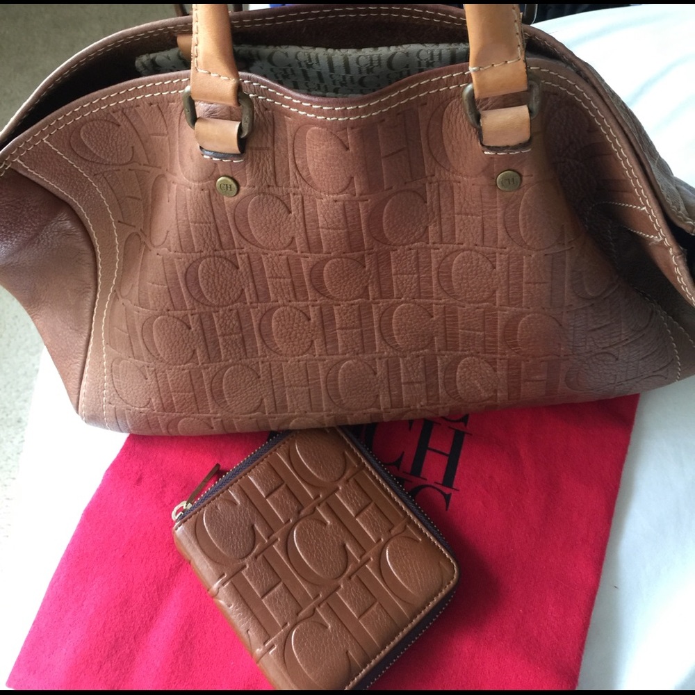 ‼️💯%  Authentic Carolina Herrera Brown Wallet‼️