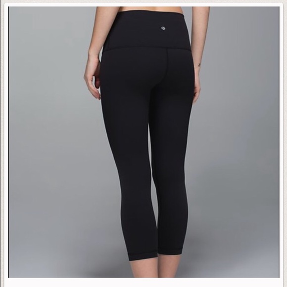 Black Wunder Under Crop