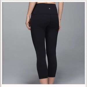 Black Wunder Under Crop