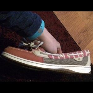 🎉priced to sell 🎉Salmon color Sperry shoes