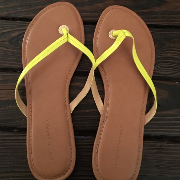 Banana Republic flip flops