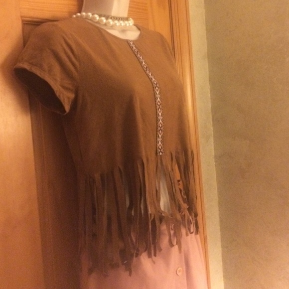 Pocahontas Chic , Brown Suede Fringe Crop top💕✌💕 - Picture 2 of 4