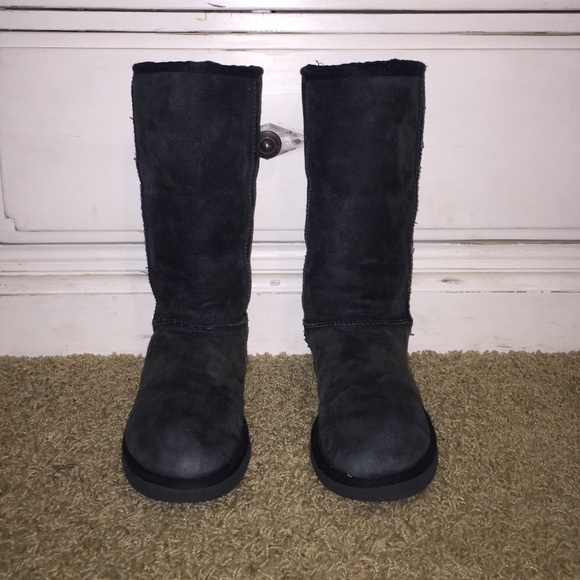 Black Uggs