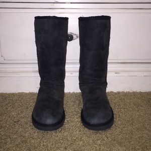 Black Uggs