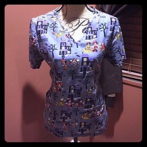 🎃Mickey Halloween Scrub Top!