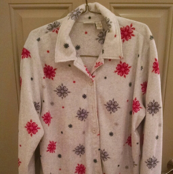 Sweaters - Snowflake jacket shirt