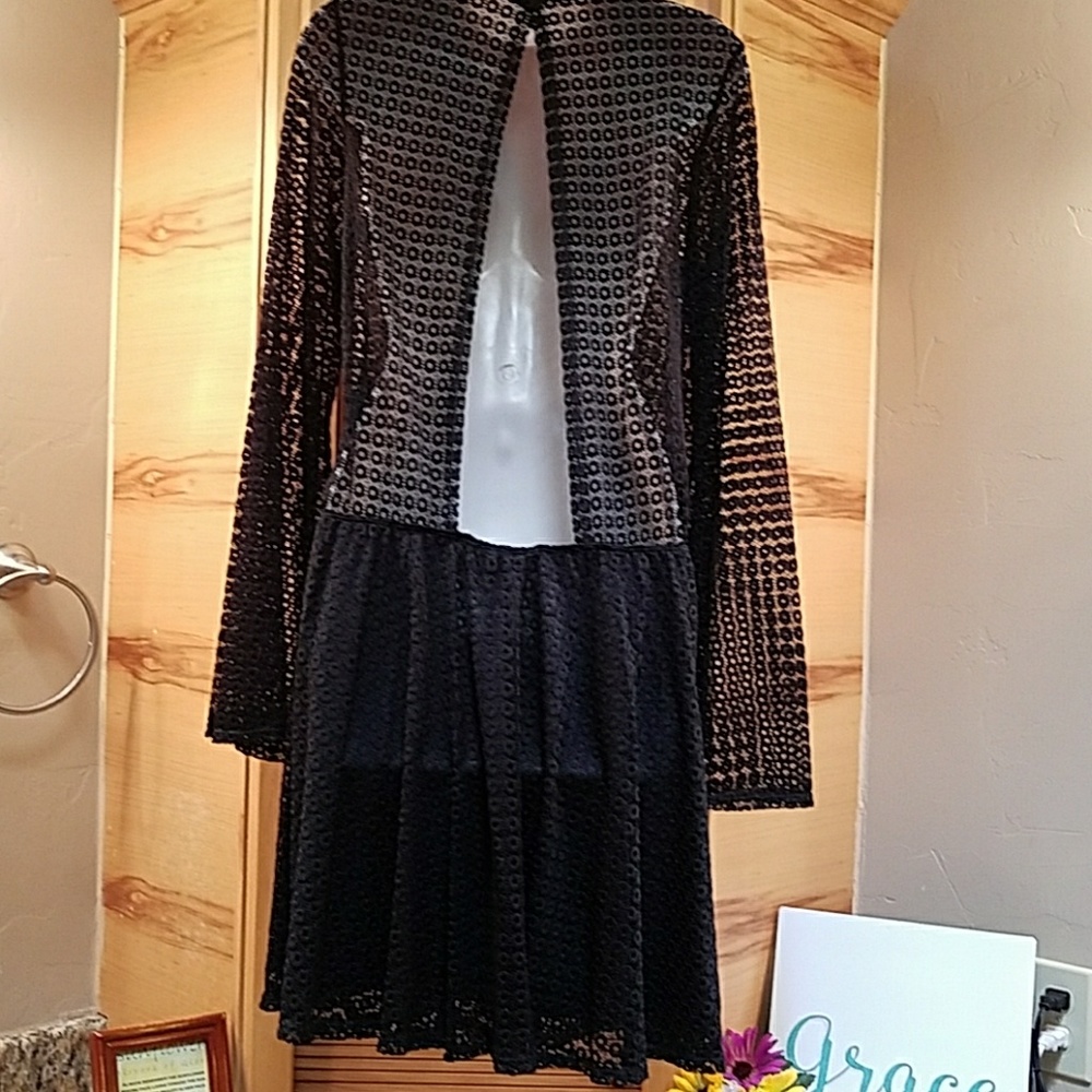 Last 1 Black boho lace midi dress, split v back - Picture 7 of 8