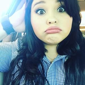 Meet your Posher, Amie