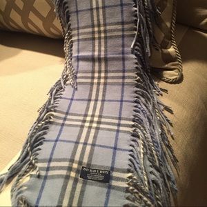 Burberry Happy scarf