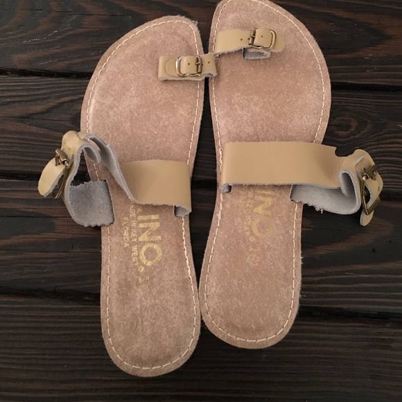 Kino sandals, never worn
