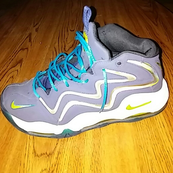 Shoes - Picture 1 of 2