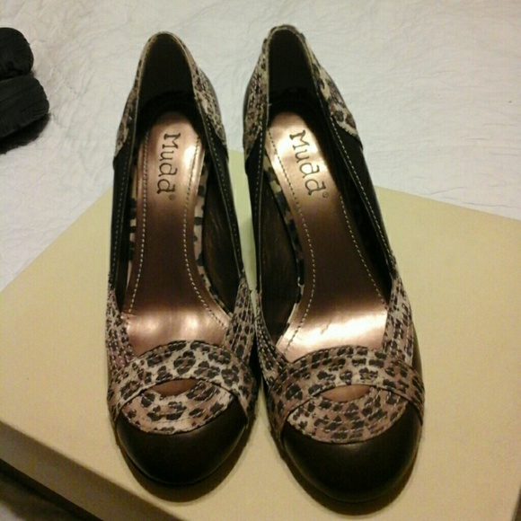 Brown pumps