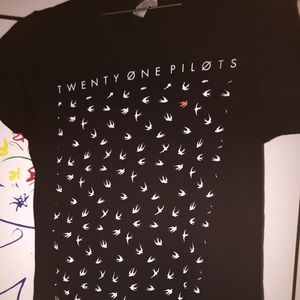 Twenty one pilots shirt