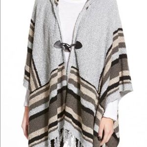 NWOT Love By Design Knit Hooded Poncho, Size: M-L