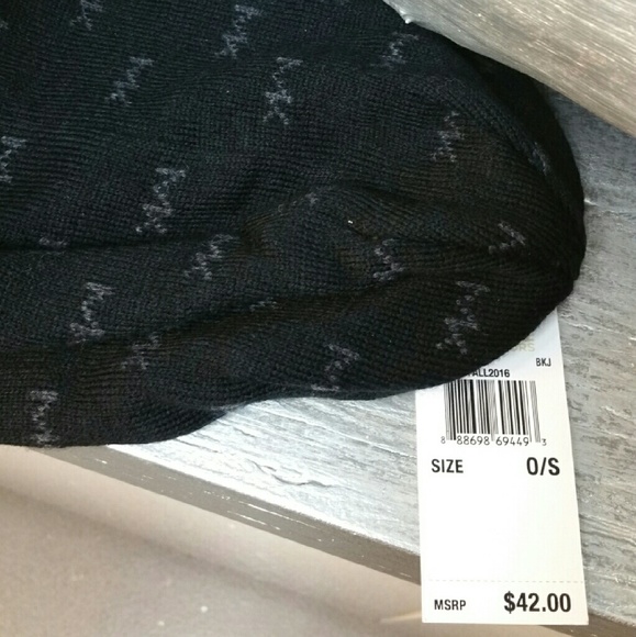 RESTOCKED Michael Kors UNISEX Beanie - Picture 3 of 4