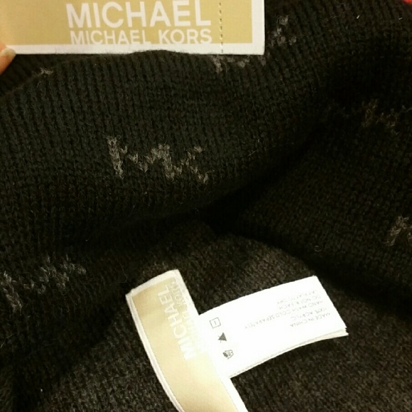RESTOCKED Michael Kors UNISEX Beanie - Picture 2 of 4
