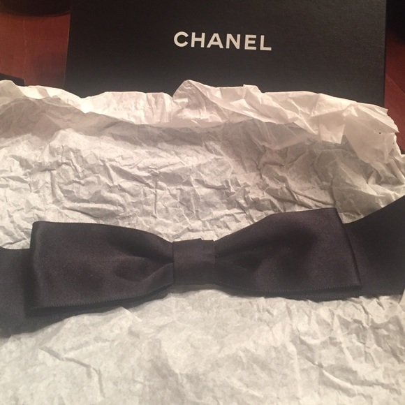 Authentic CHANEL silk bow