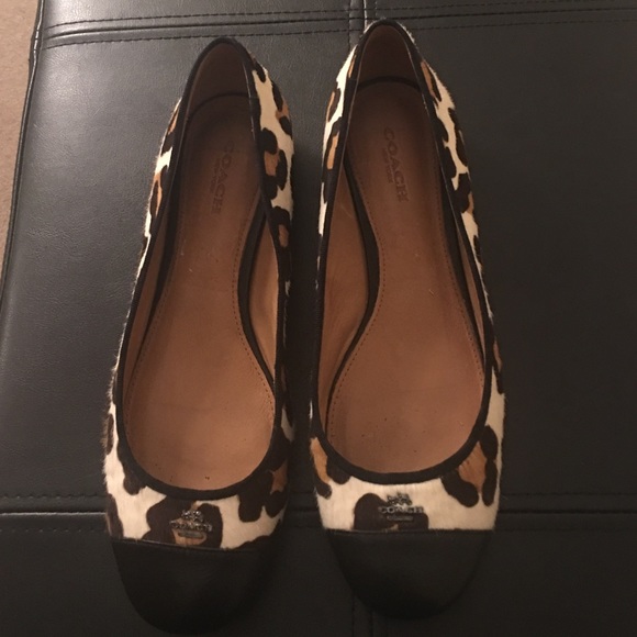 Authentic Coach flats