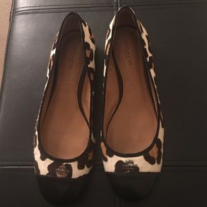 Authentic Coach flats