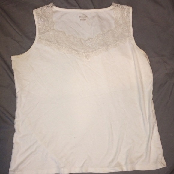 Tan Jay- Off white sleeveless top-lace neckline.