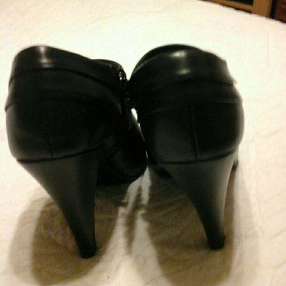 Black booties - Picture 3 of 4