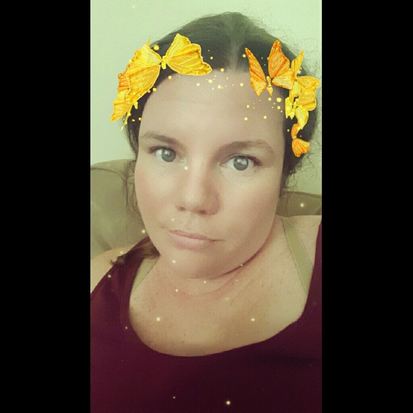 Meet your Posher, Jessica - Picture 2 of 3