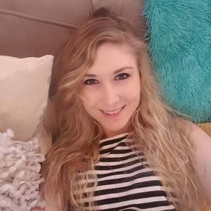 Meet your Posher, Kassandra