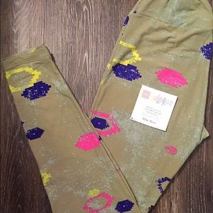 One Size Lularoe Aztec Print Leggings