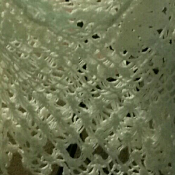 WINTER WHITE CROCHET COVER/SHRUG - Picture 2 of 2