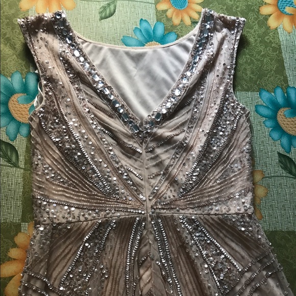 Gorgeous beaded cocktail dress, NWT size 4! - Picture 3 of 4