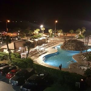 Meet your Posher, Christian