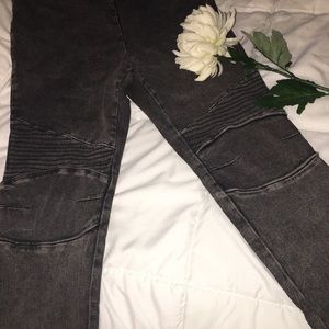 🆕 Forever 21 Acid Wash Moto Jeggings