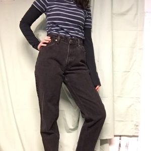 🔥 Gray Vintage Levi's 🔥 28 in waist