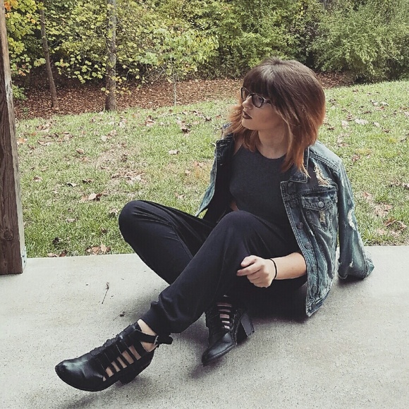 Meet your Posher, Katie - Picture 1 of 1