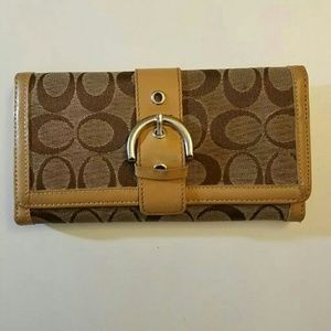 Authentic COACH Signature Buckle Zip Wallet