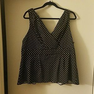 Sleeveless Polkadot blouse