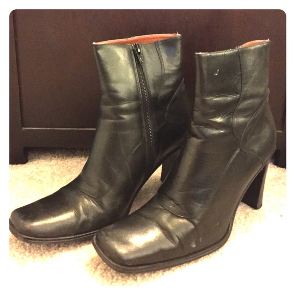 BCBG Paris leather booties size 8